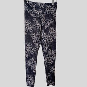 Champion Women’s Leggings Grey Floral Print Size Medium